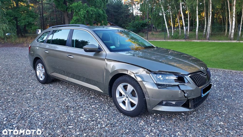 Skoda Superb 2.0 TDI Ambition - 9