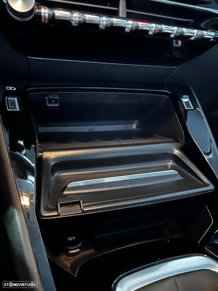 Peugeot 208 PureTech 100 Allure - 29
