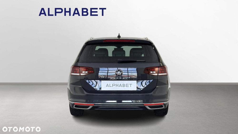 Volkswagen Passat 2.0 TDI EVO Elegance - 9