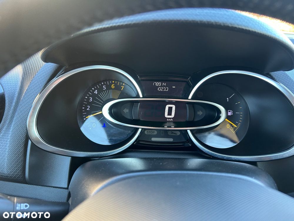 Renault Clio 1.2 16V 75 Collection - 16