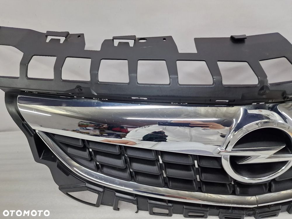 OPEL ASTRA J IV 09- ATRAPA / GRILL PRZEDNI PRZÓD , NR 13266577 , NR AUKCJI GL29 - 7