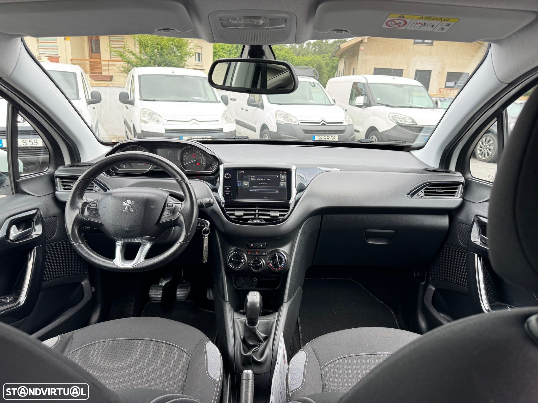 Peugeot 208 1.2 PureTech Style - 10