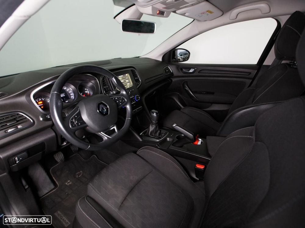 Renault Mégane Sport Tourer - 7