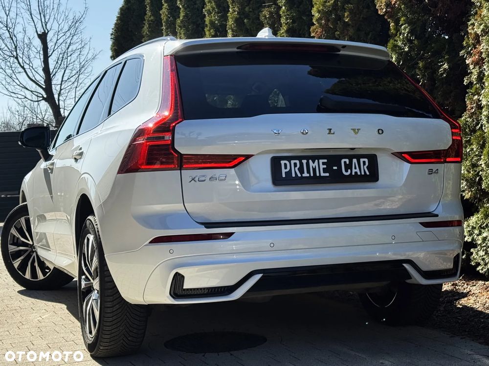 Volvo XC 60 B4 D Plus Dark - 6
