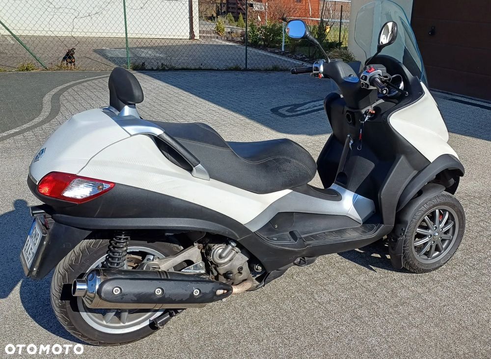 Piaggio MP-3 - 3