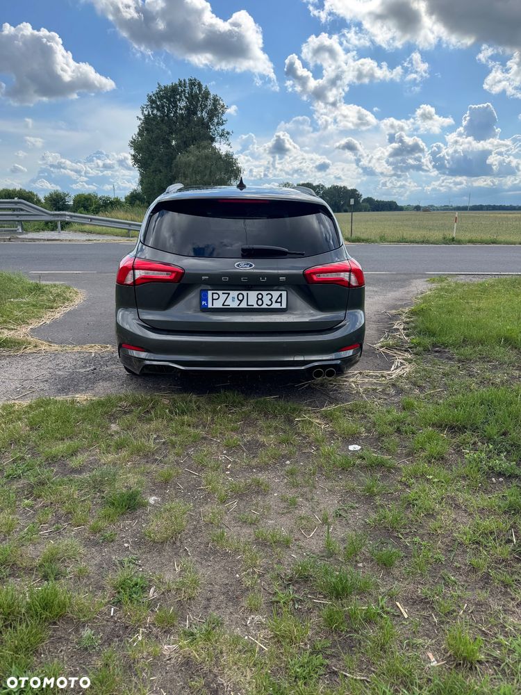 Ford Focus 1.5 EcoBoost ST-Line - 6
