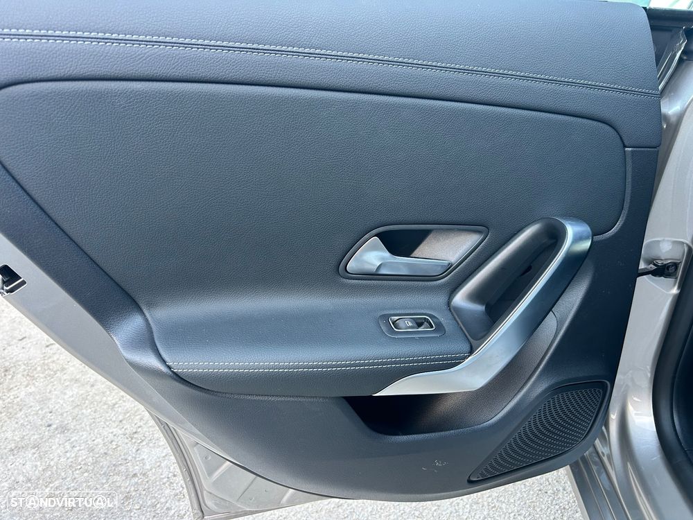 Mercedes-Benz CLA 200 - 12