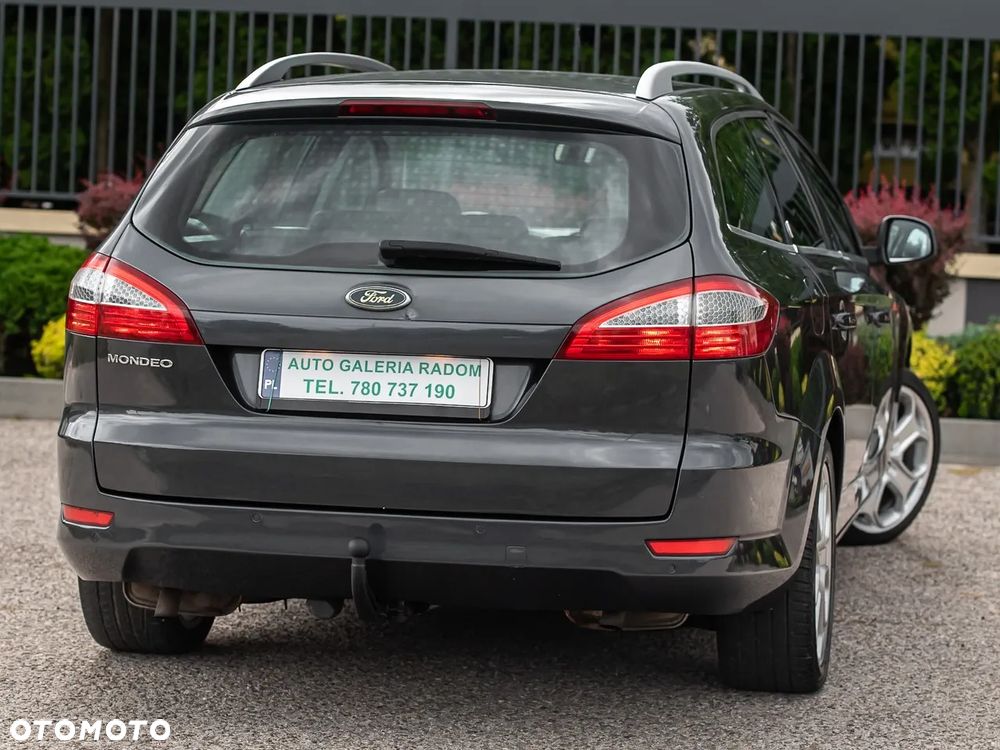 Ford Mondeo 2.3 Ghia - 12