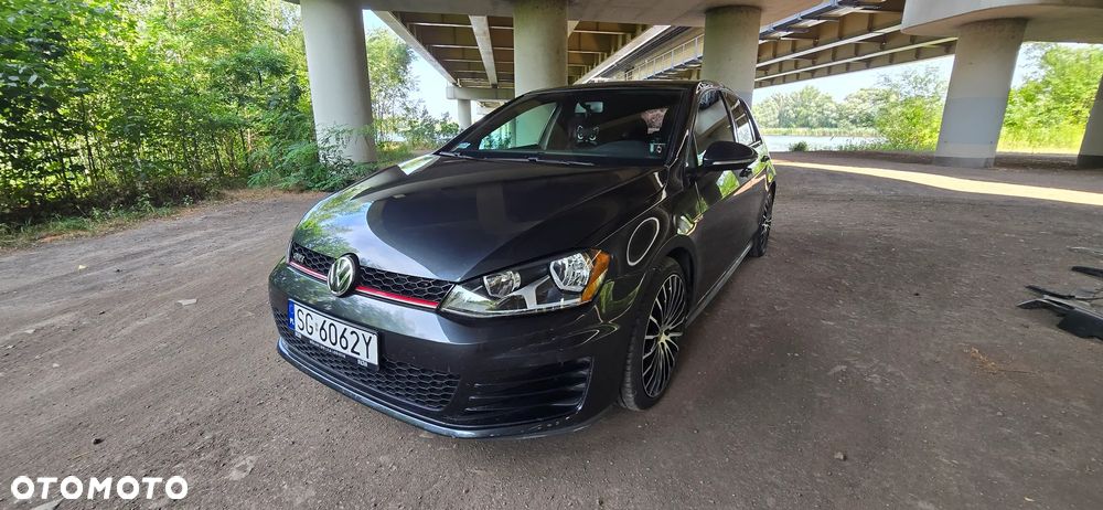 Volkswagen Golf 2.0 TSI GTI - 15