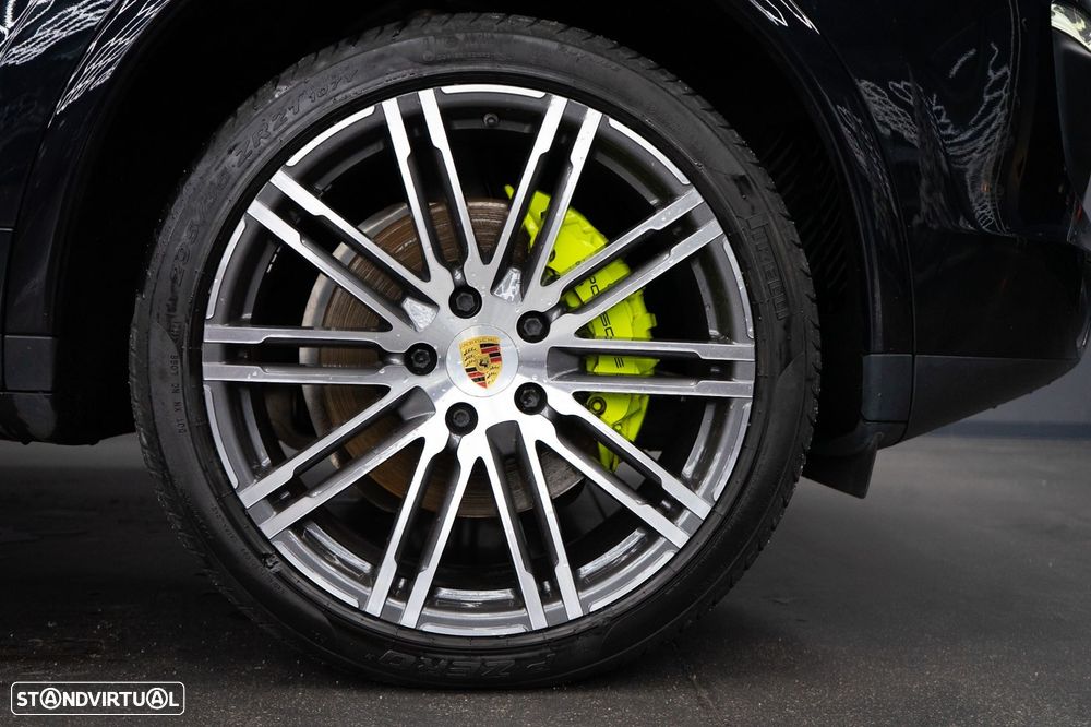 Porsche Cayenne S E-Hybrid Platinum Edition - 12