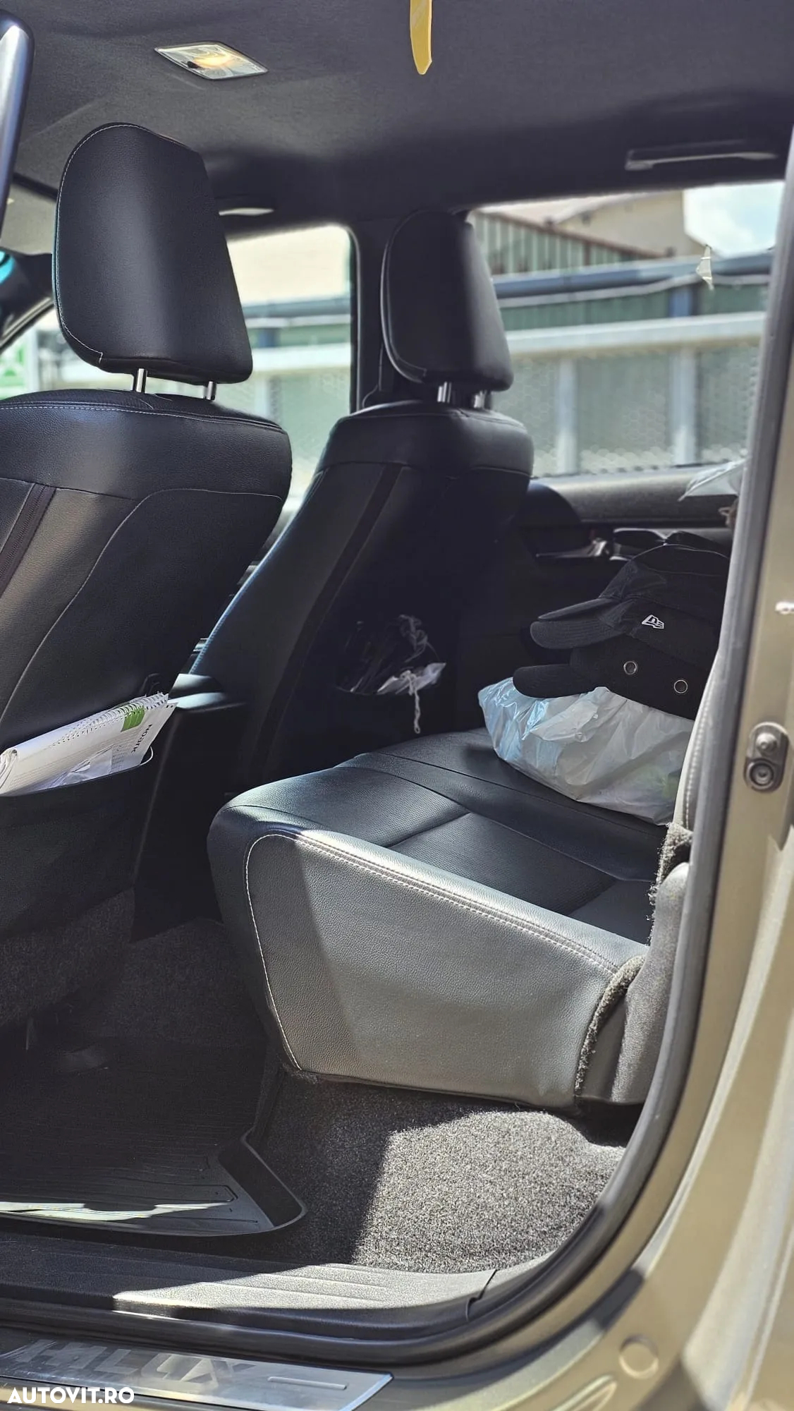 Toyota Hilux 2.8D 204CP 4x4 Double Cab AT Invincible Color Edition - 8