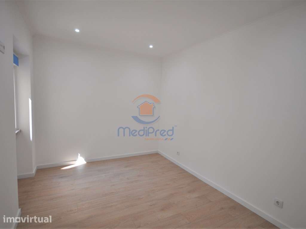 T1 na Damaia, Amadora | Em remodelação total - Grande imagem: 2/8
