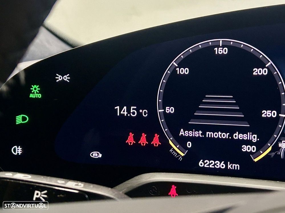 Porsche Taycan Turbo - 44