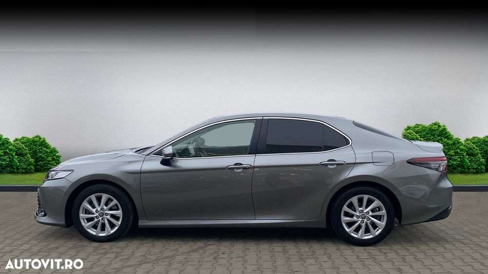 Toyota Camry 2.5 Hybrid Dynamic - 2