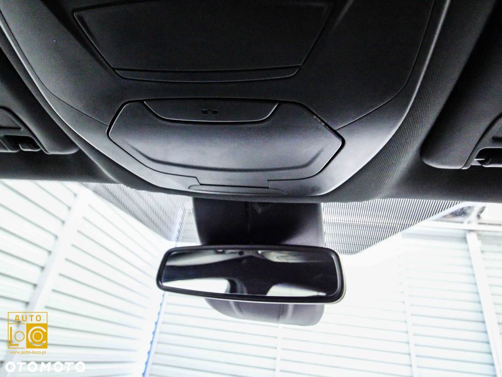 Ford Kuga 1.5 EcoBoost 2x4 ST-Line - 26