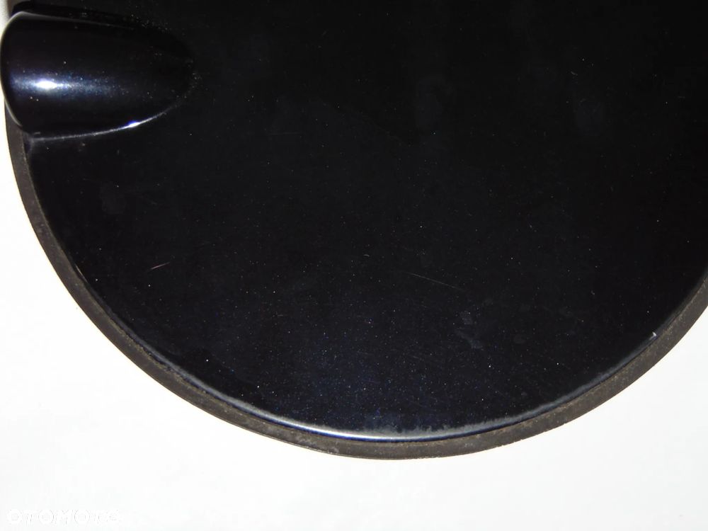 ORYGINAŁ czarna klapa klapka korek wlewu paliwa Opel Meriva A 02-10r - 3