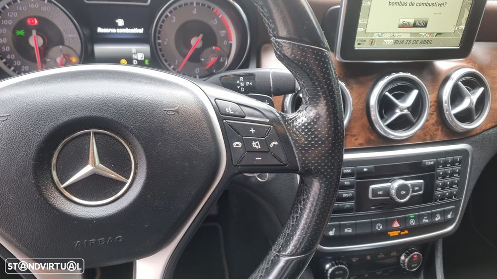 Mercedes-Benz GLA 200 CDi Urban Aut. - 22