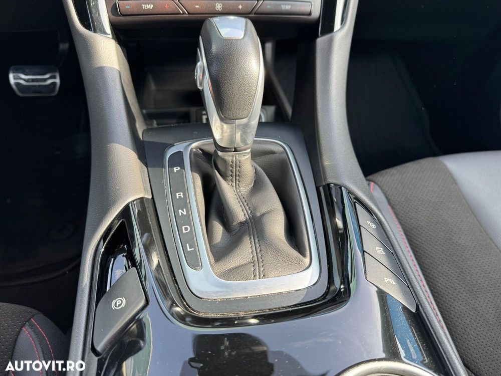 Ford Mondeo 2.0 HEV ST Line High - 11