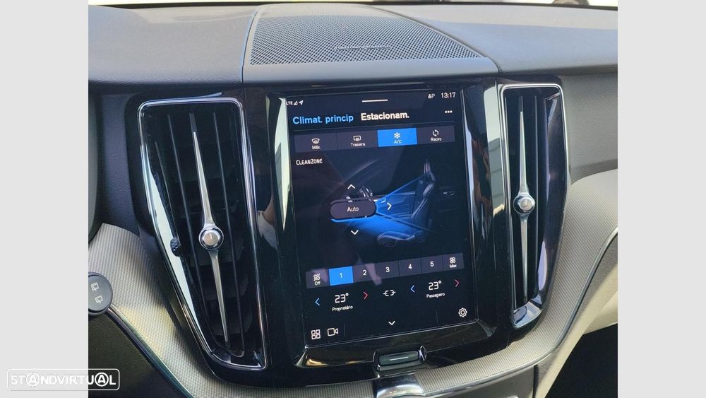 Volvo XC 60 2.0 T6 PHEV Plus Bright AWD - 18