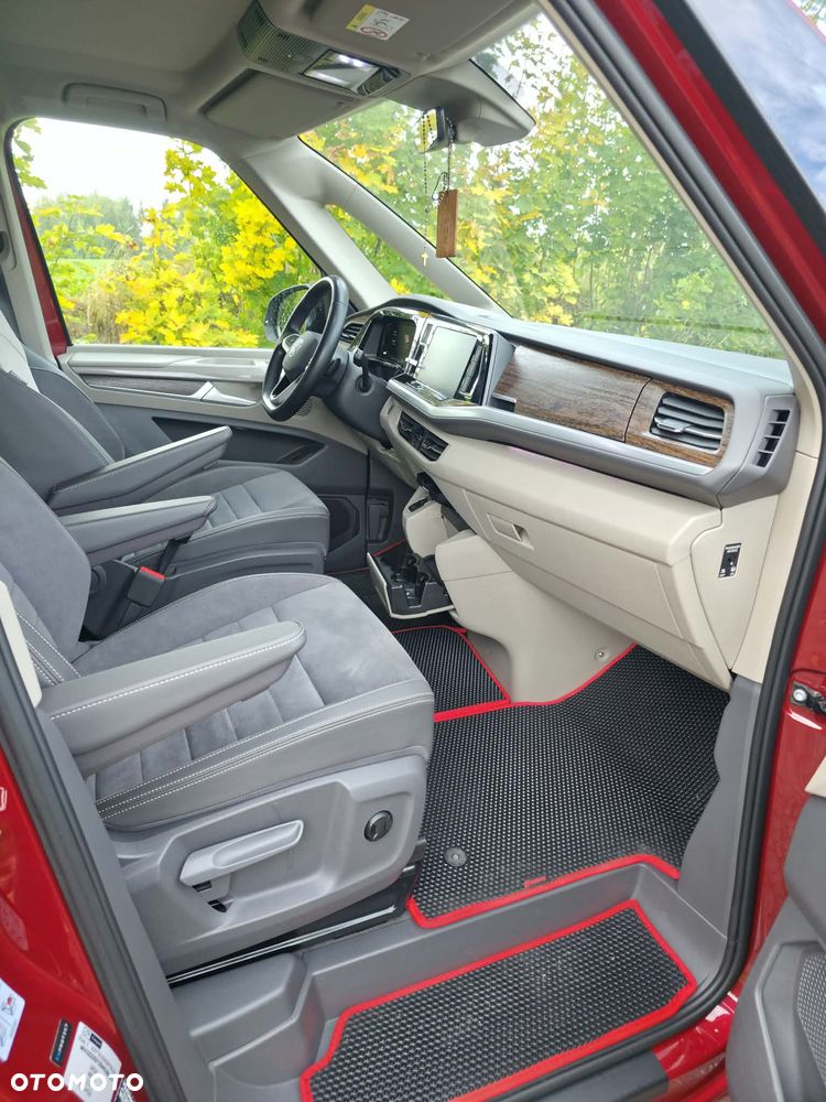 Volkswagen Multivan - 12
