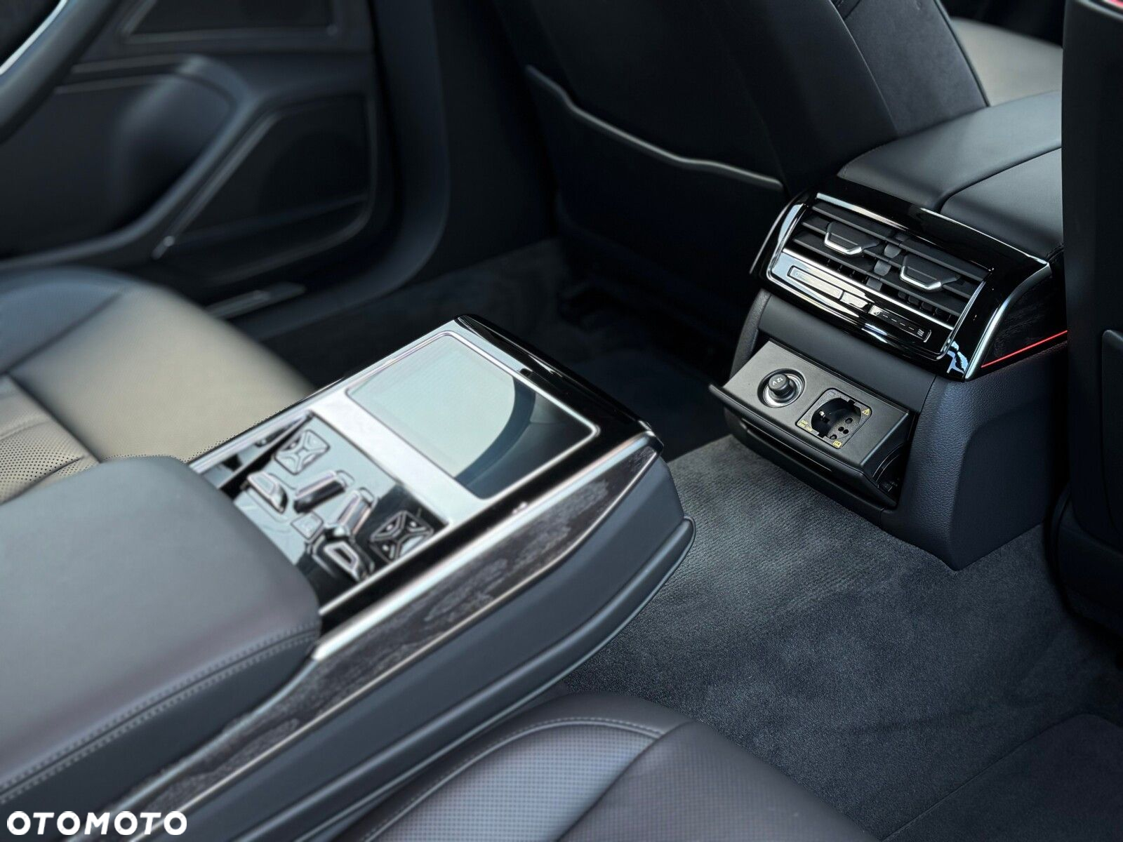 Audi A8 - 27