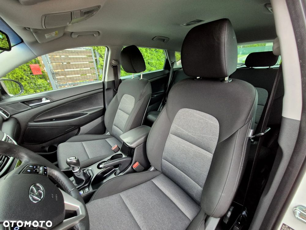 Hyundai Tucson 1.6 GDI BlueDrive Comfort 2WD - 26
