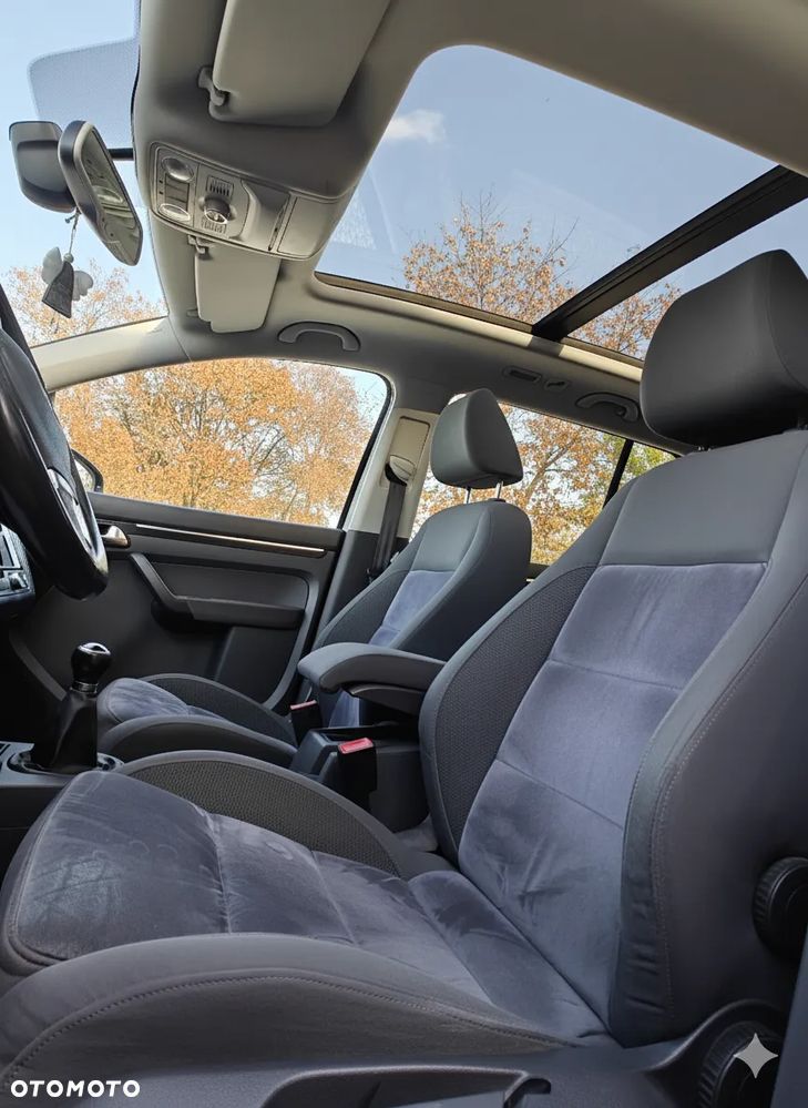 Volkswagen Touran 1.6 TDI DPF Highline - 8