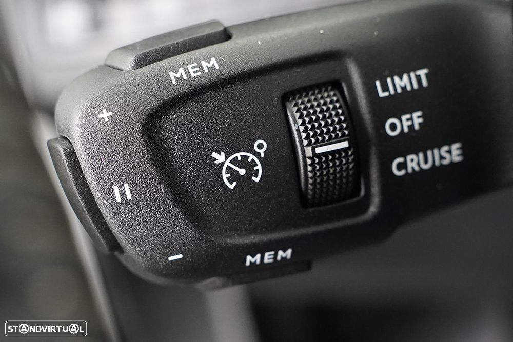 Peugeot 3008 1.2 Hybrid Allure Pack e-DCS6 - 16