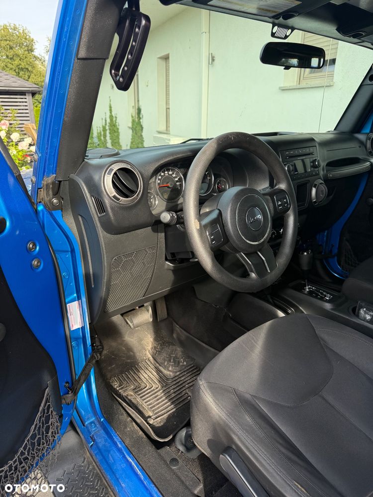Jeep Wrangler - 5
