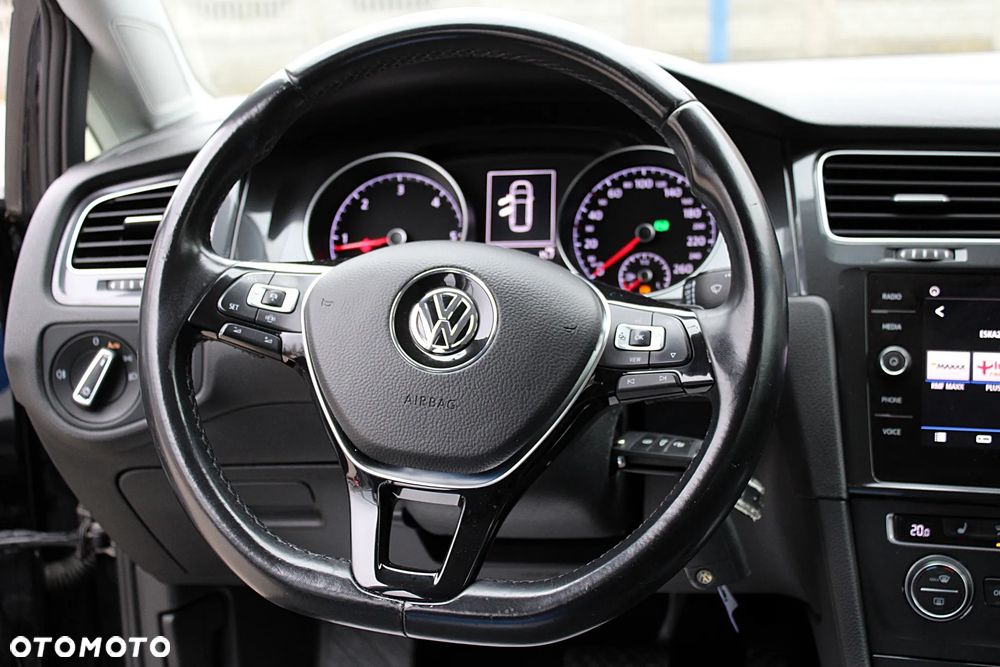 Volkswagen Golf - 18