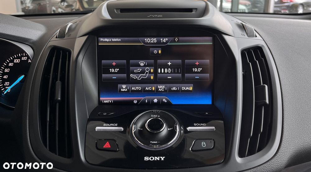Ford Kuga 2.0 TDCi 4x4 Titanium - 25