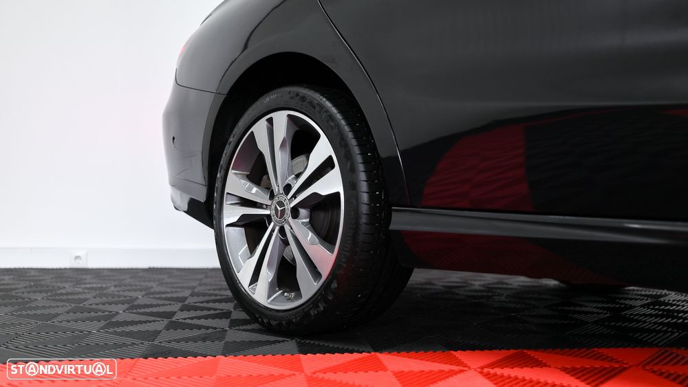 Mercedes-Benz CLA 200 d Shooting Brake Urban Aut. - 8