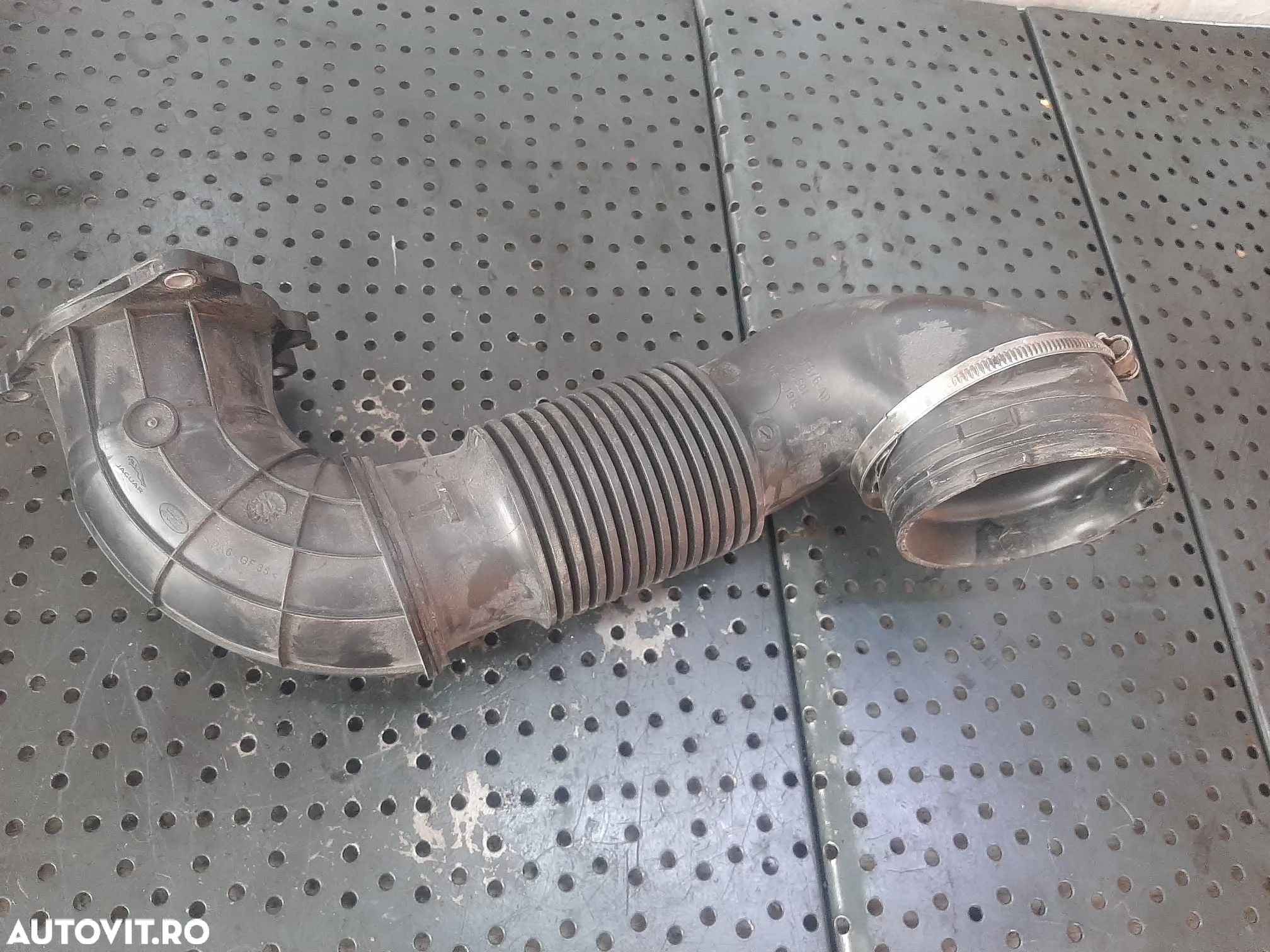 furtun intercooler  2.2d  land range rover evoque gj32-9f876-ab - 3
