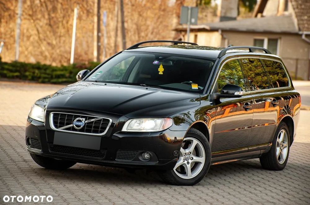 Volvo V70 2.5T Summum - 2