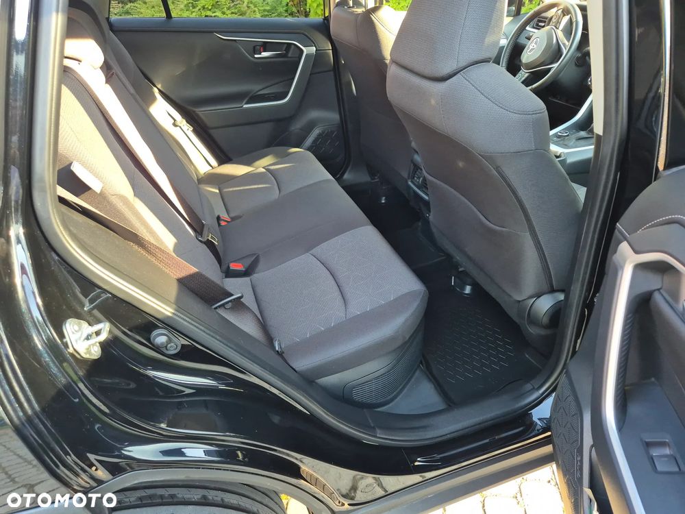 Toyota RAV4 - 18
