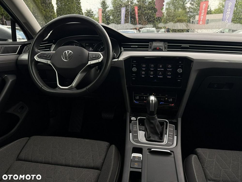 Volkswagen Passat - 13