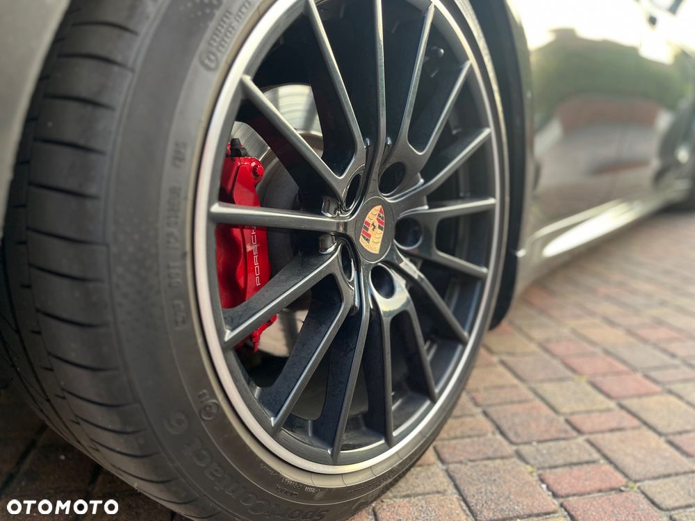 Porsche Panamera GTS - 22