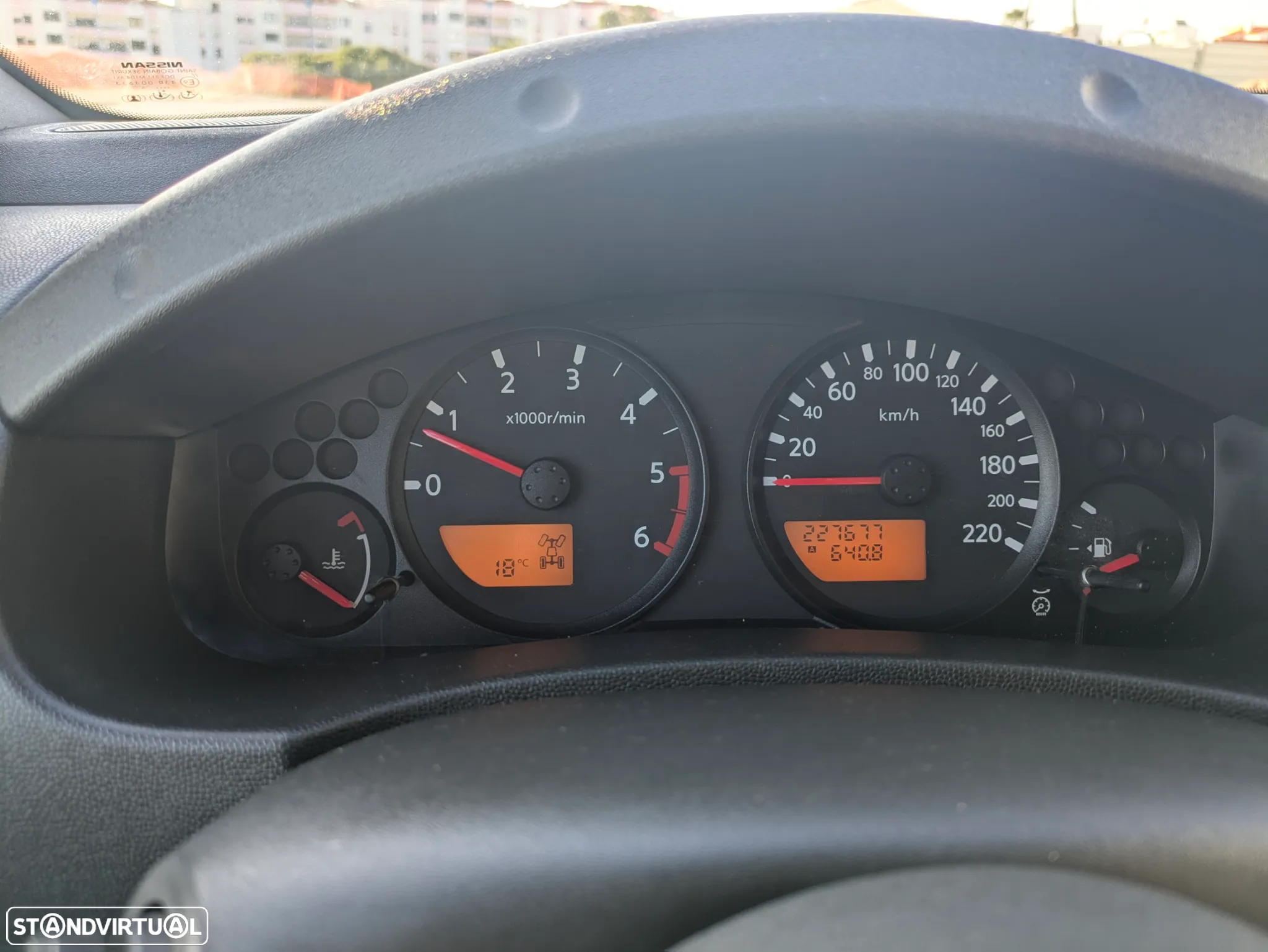 Nissan Navara 2.5 dCi KC SE+BDT - 16