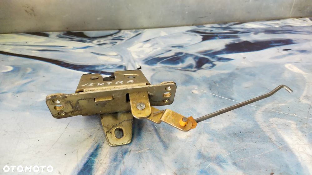 Zamek tylnej klapy OPEL VECTRA  905069 - 1