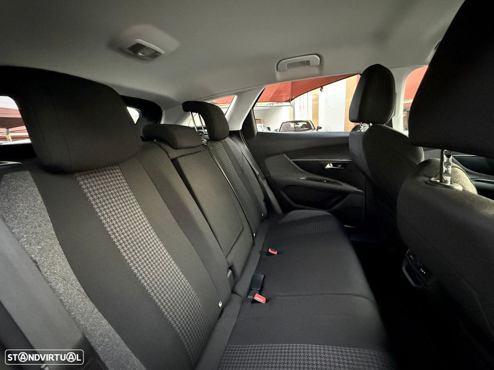 Peugeot 3008 1.2 PureTech Active - 7