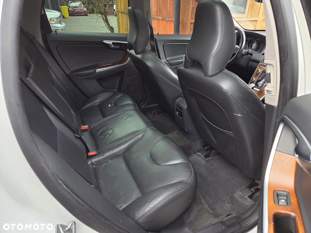 Volvo XC 60 T5 Drive-E Momentum - 6