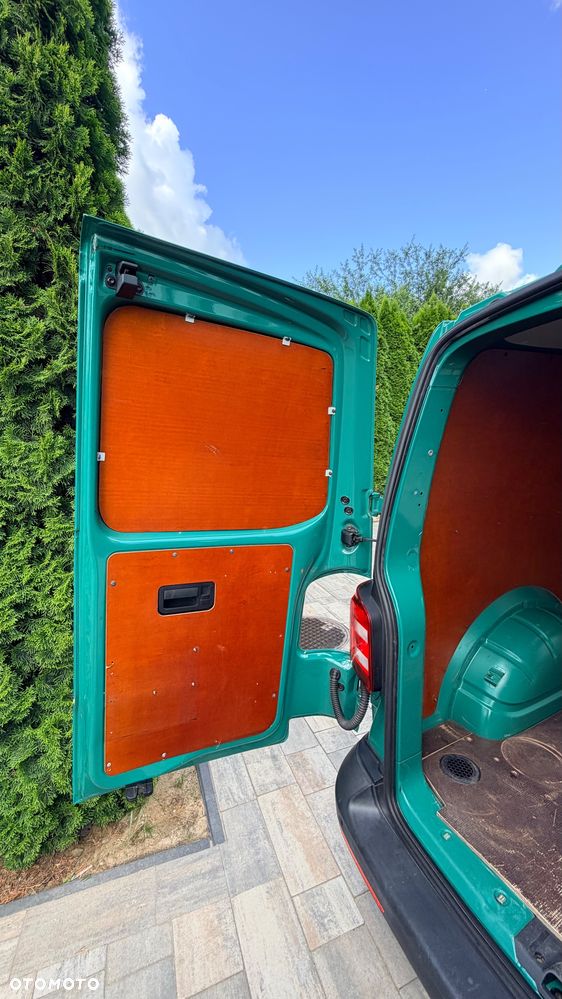 Volkswagen Transporter - 23