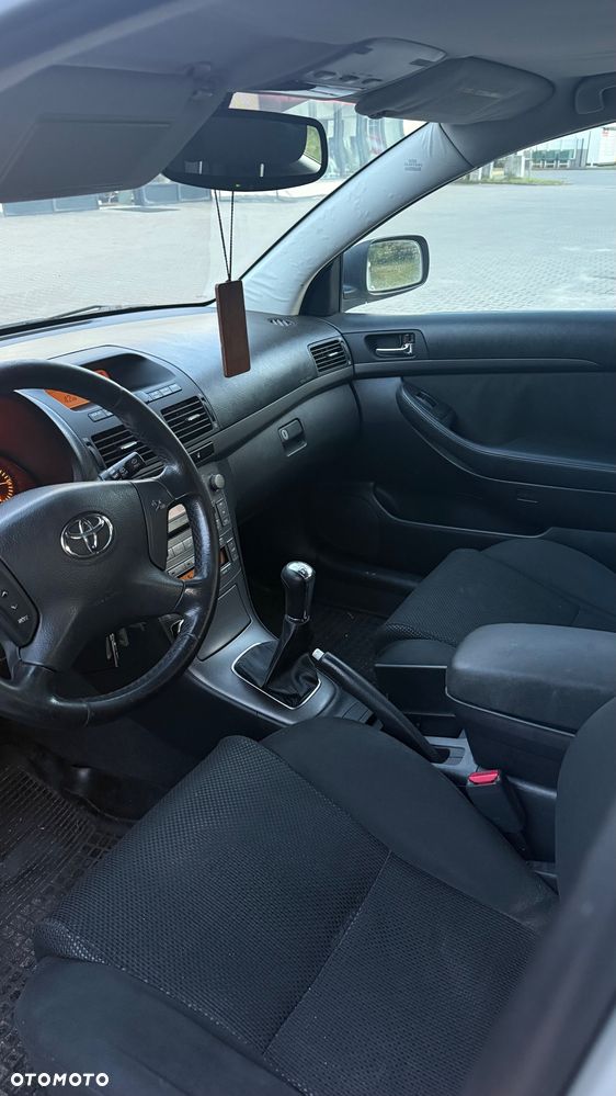 Toyota Avensis 2.0 D-4D Sol - 6