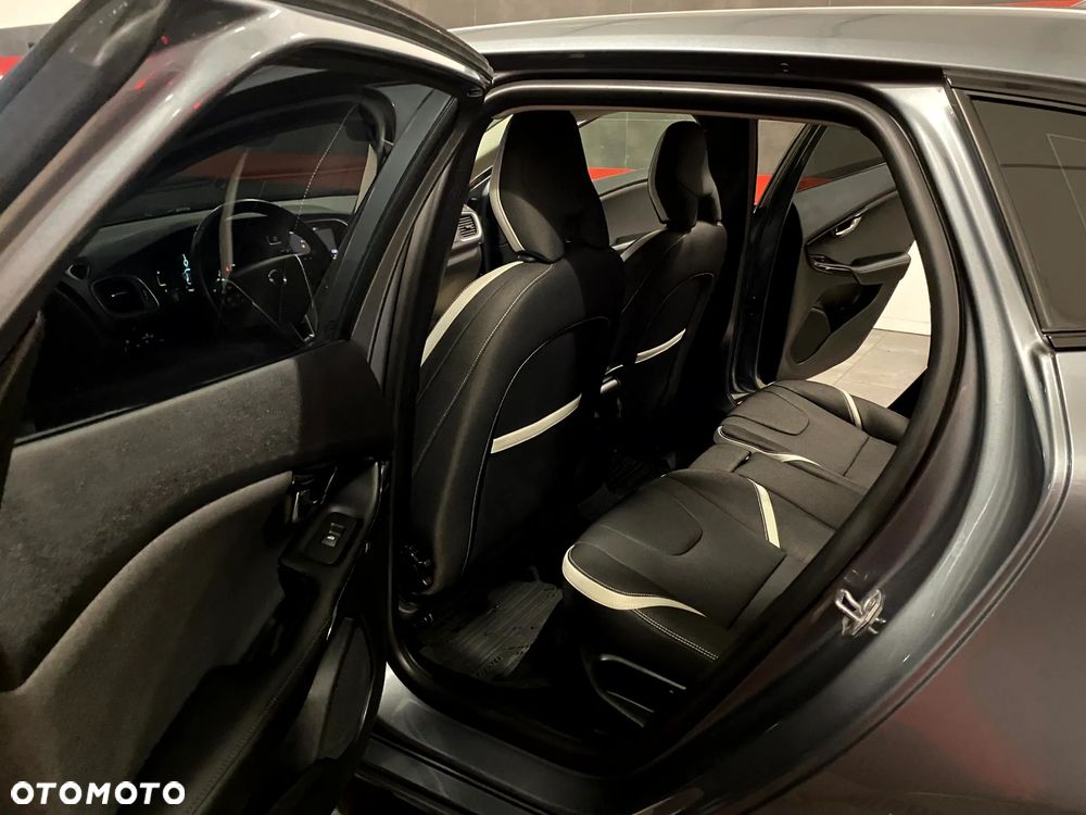 Volvo V40 D3 Drive-E Momentum - 19