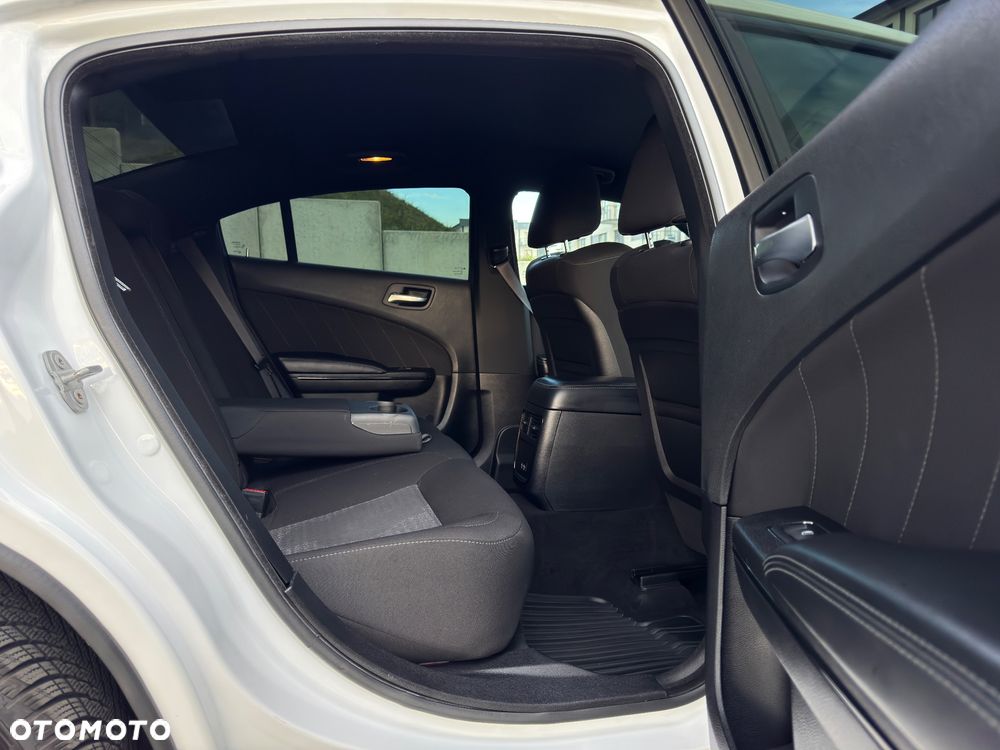 Dodge Charger 5.7 R/T - 32