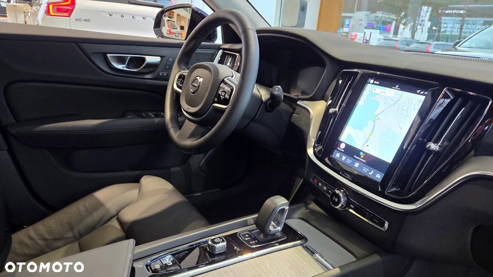 Volvo V60 B4 B Plus Dark - 11