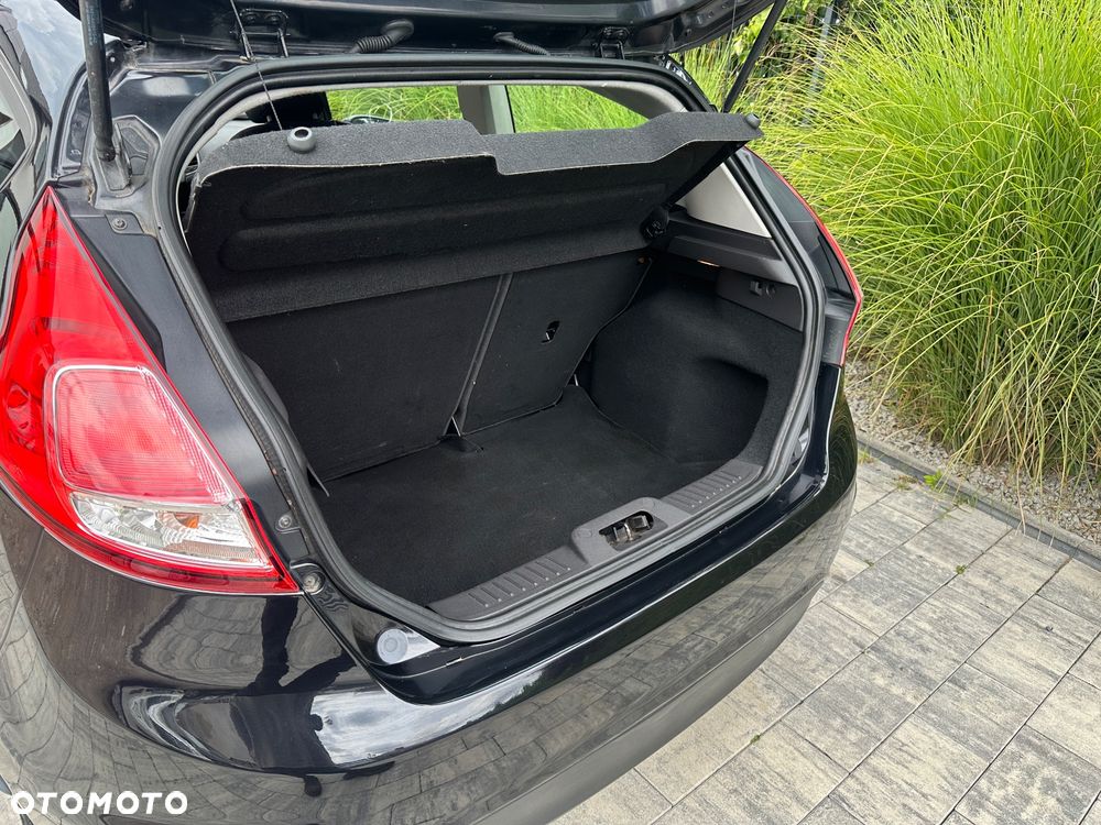 Ford Fiesta 1.25 Titanium X - 19