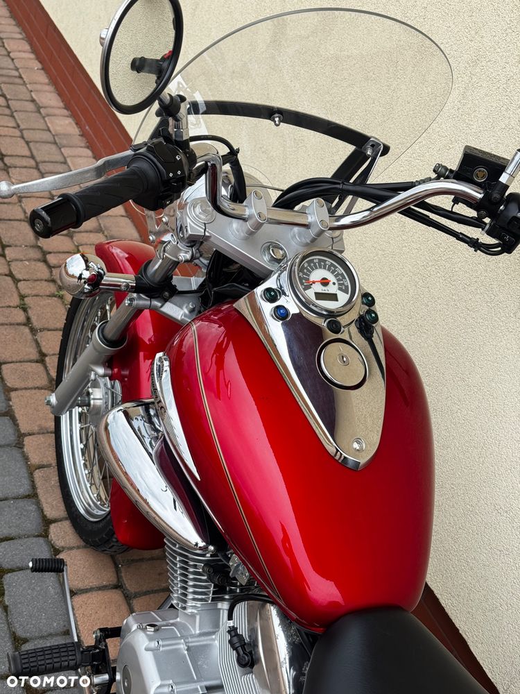 Suzuki Inny - 27