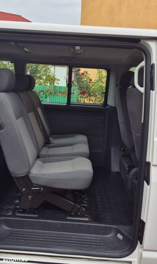 Volkswagen Caravelle - 16