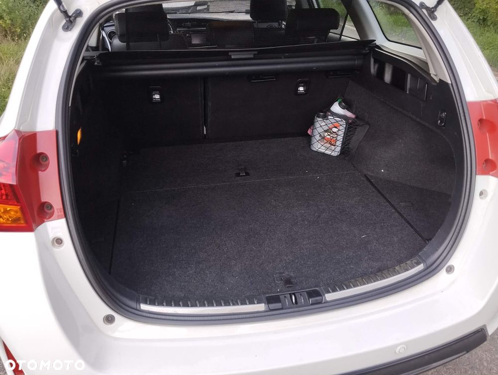 Toyota Auris 1.6 Dynamic - 26